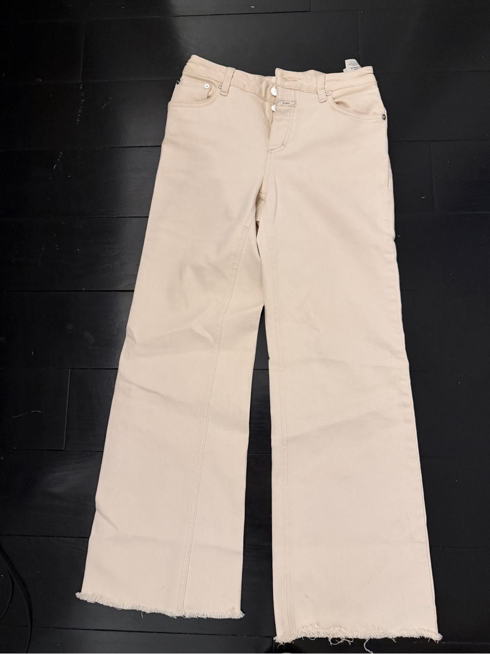 Closed frayed jeans size 24